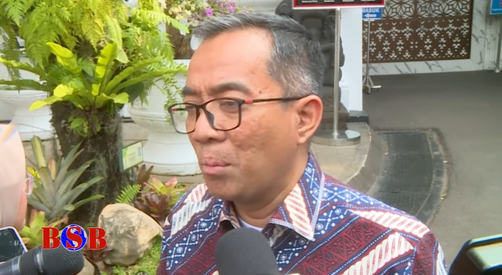 Butuh SDM Tinggi di Banyak Sektor, Mendikti Saintek, Mahasiswa Harus Terserap Sejak Pra-Kelulusan