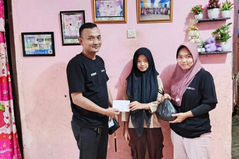 Sambut Usia Satu Tahun, ArtistikNews Gelar Santunan Anak Yatim di Kecamatan Muncang