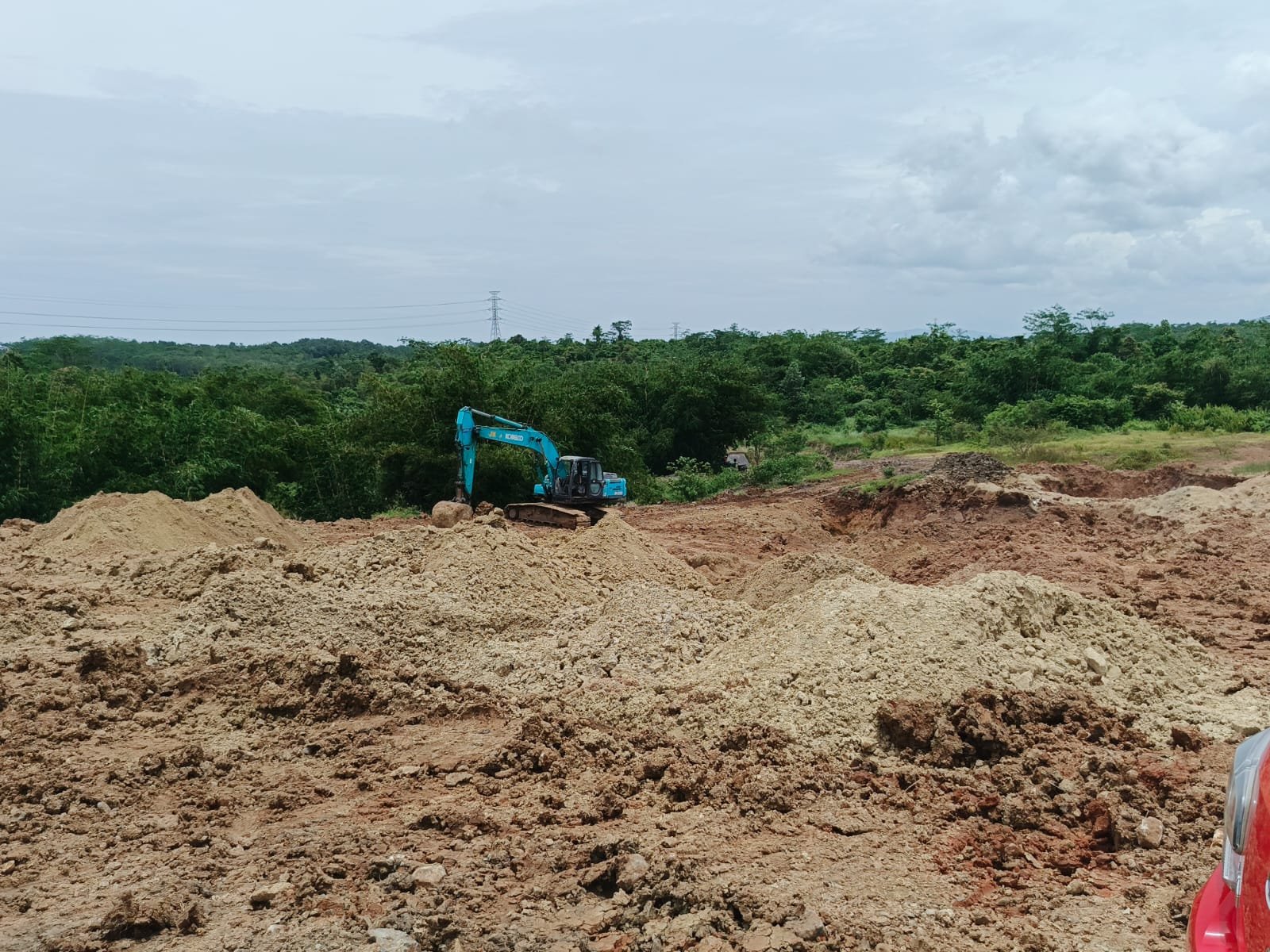 Galian C di Sajira Diduga Belum Berizin, Warga Keluhkan Jalan Licin dan Potensi Kecelakaan