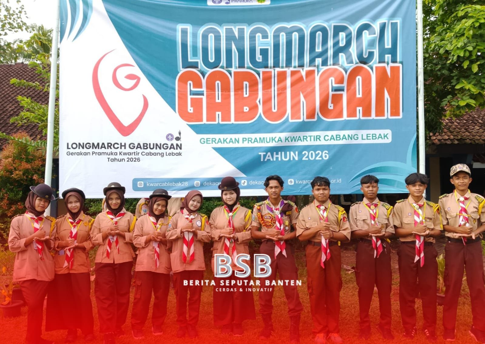Semangat SMAN 2 Muncang Warnai Longmarch Pramuka Lebak 2026