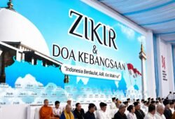 Zikir dan Doa Kebangsaan Awali HUT Ke-81 RI, Lebih dari 100 Ribu Jemaah Hadir di Monas