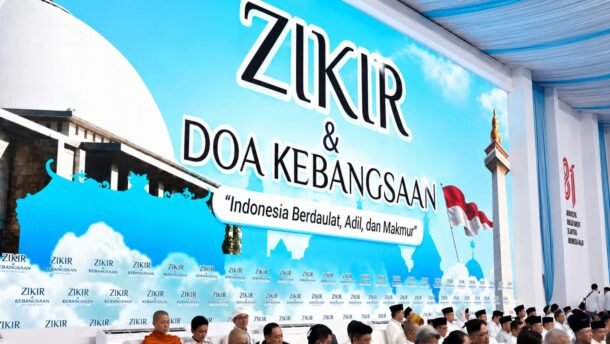 Zikir dan Doa Kebangsaan Awali HUT Ke-81 RI, Lebih dari 100 Ribu Jemaah Hadir di Monas